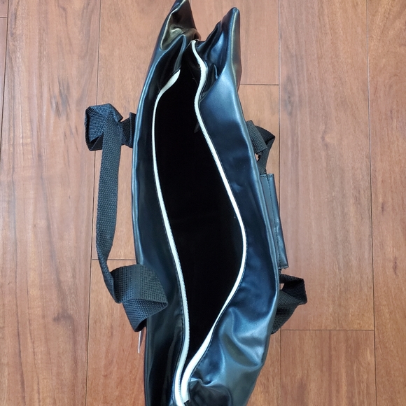 CALVIN KLEIN FAUX LEATHER DUFFLE BAG - Picture 8 of 9